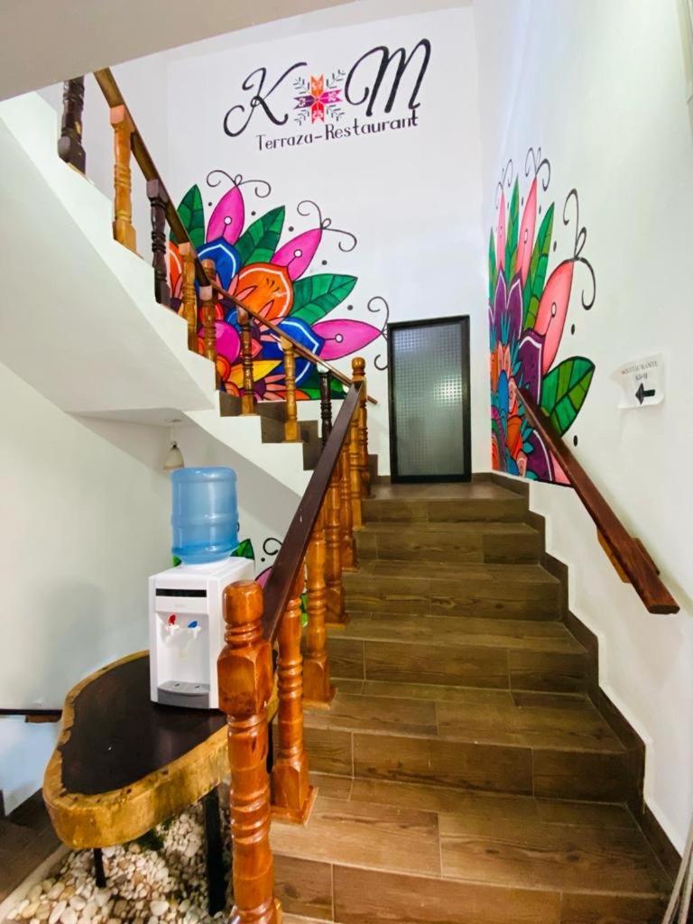 K&M Hotel Сілітла Екстер'єр фото